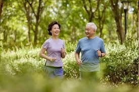 谢娜第一次下场打高尔夫获老公陪伴，甜喊张杰“老张”羡煞旁人